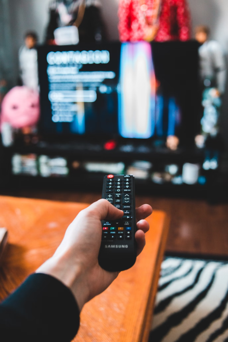 As 2023 comes to a close, new TV shows leap into the new year of 2024. These are the Ins and Out of the new shows.
Photo credit to Erik Mclean via Unsplash under Unsplash License 