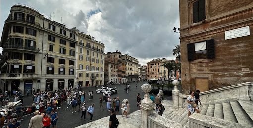 Image of the Spanish Steps in Rome, Italy.